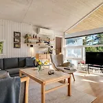 Holiday home Eltje - 4km From The Sea By Interhome
